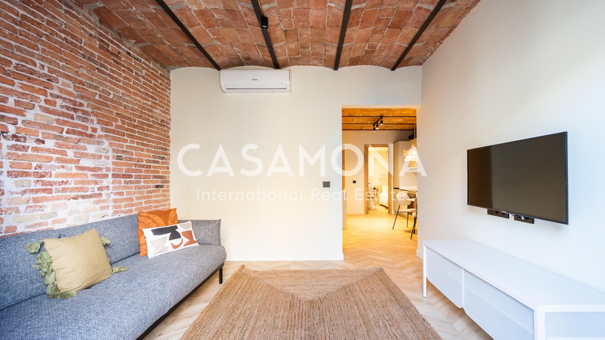 (AFFITTATO) Bellissimo appartamento con 3 camere da letto matrimoniali con caratteristiche catalane a Poble Sec