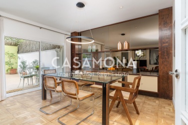 Amplio apartamento de 4 dormitorios con una gran terraza en Sant-Gervasi