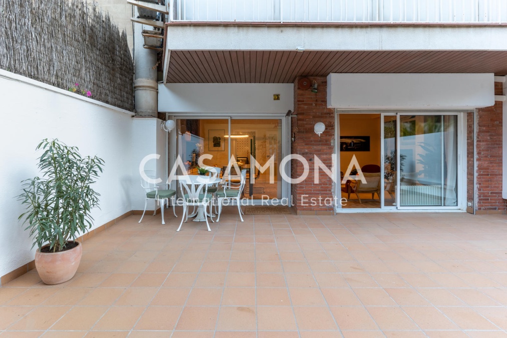 Amplio apartamento de 4 dormitorios con una gran terraza en Sant-Gervasi