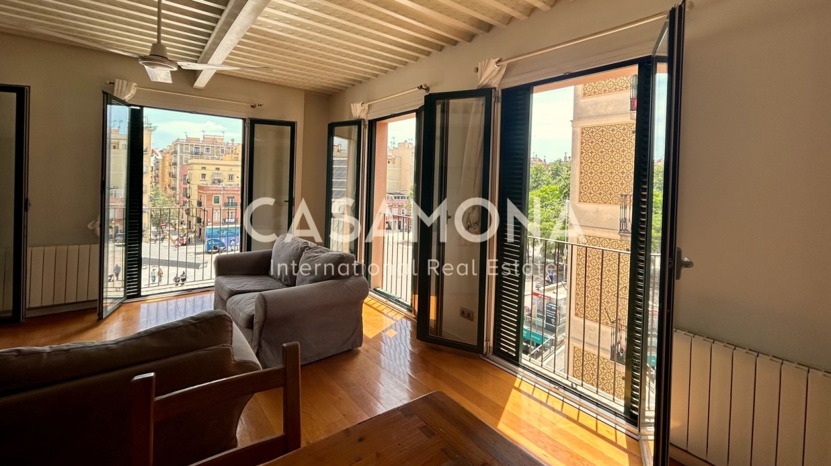 Six balcons à la française, appartement de 2 chambres, 2 salles de bain avec ascenseur à Barceloneta