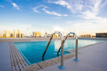 Moderne kollegium med pool og fitnesscenter 1 vrelses lejlighed med terrasse i Poble Nou