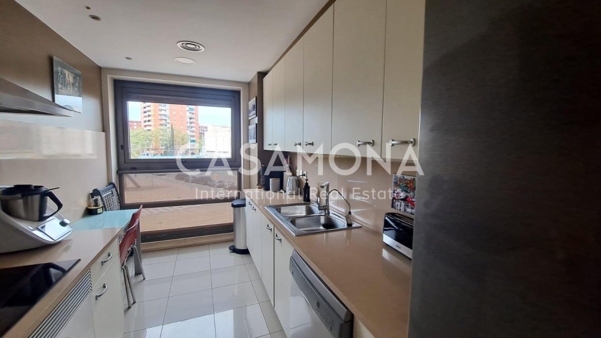 Modern 3 Bedroom Apartment in an Exclusive Complex in Diagonal Mar