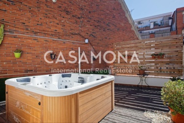 Apartament de luxe de 3 habitacions amb jacuzzi a la terrassa privada