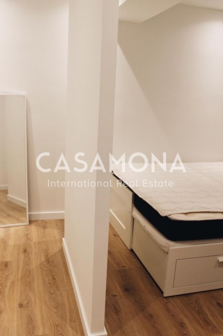 Camera moderna in co-living con letto matrimoniale