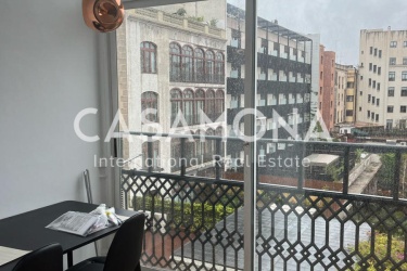 Bright Apartment located on Rambla de Catalunya in Eixample