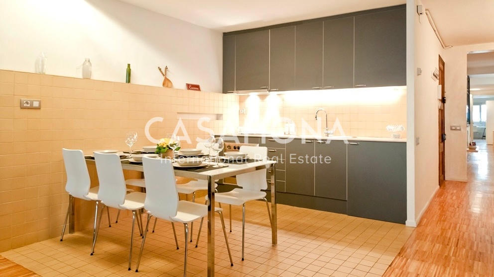 Spacious and Bright 2-Bedroom Apartment in Sant Pere