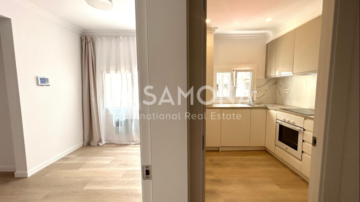 Bright 4 Bedroom Apartment With Elevator In Poble Nou - Great Rental Investment