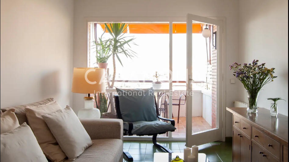 4 Bedroom-Apartment with community swimming pool in Premià de Mar