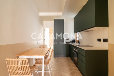 Apartament modern de 2 dormitoris situat en un carrer de vianants de Gràcia