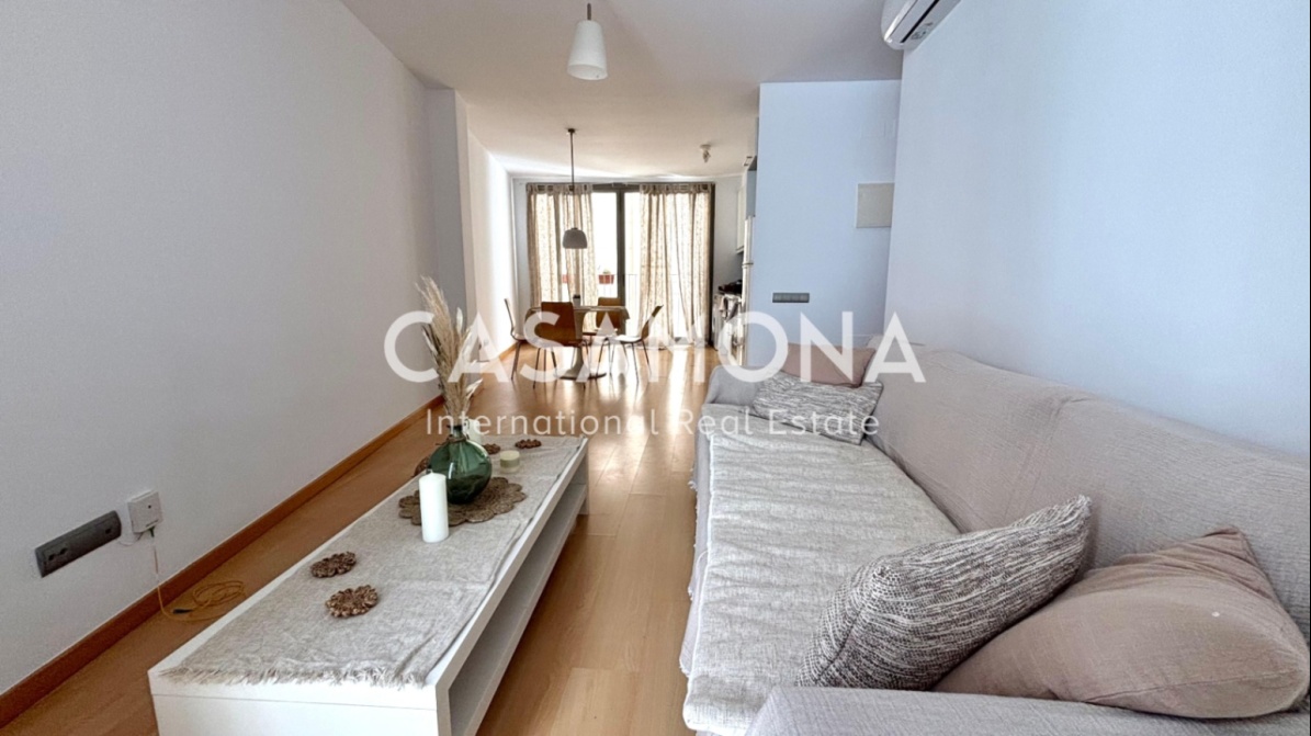 Cozy Contemporary Apartment With Elevator in Sant Pere