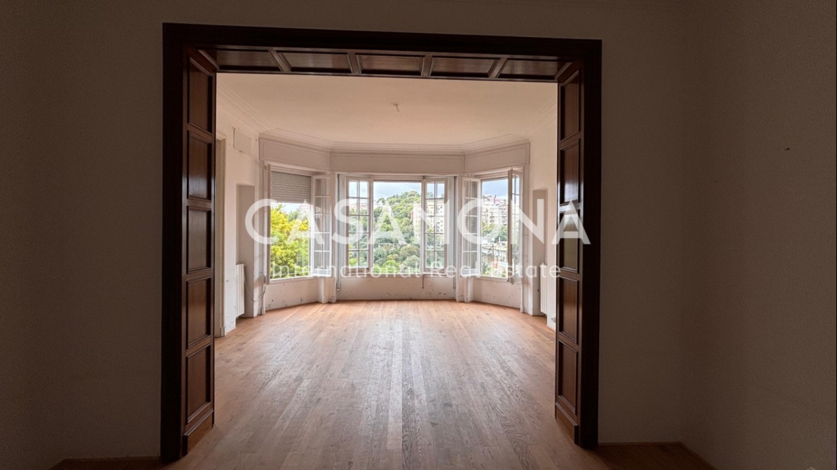 (Sold) Spacious 221m² Apartment with Stunning City views in Trendy Gràcia