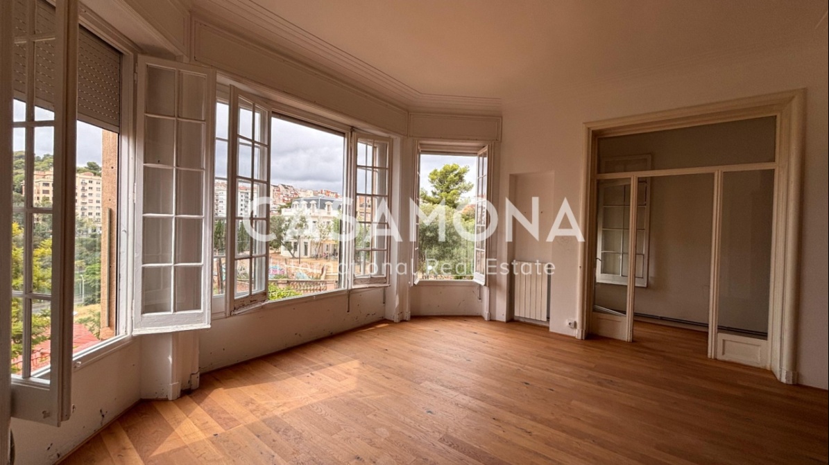 (Sold) Spacious 221m² Apartment with Stunning City views in Trendy Gràcia