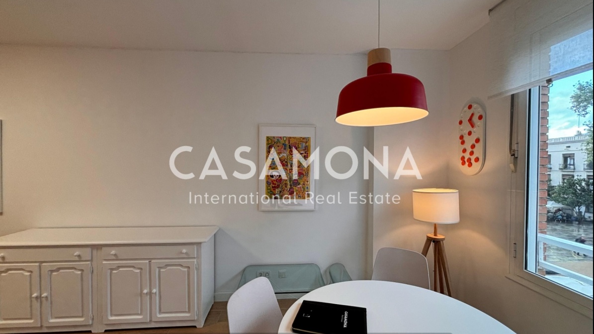 Newly Renovated 4-Bedroom Apartment with Spacious Balcony in the Heart of Gràcia