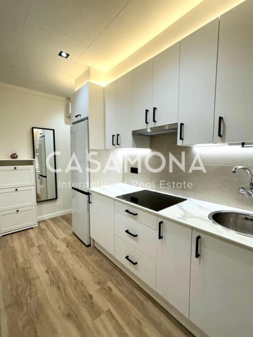 Appartement de 2 chambres récemment rénové à Barceloneta avec balcons