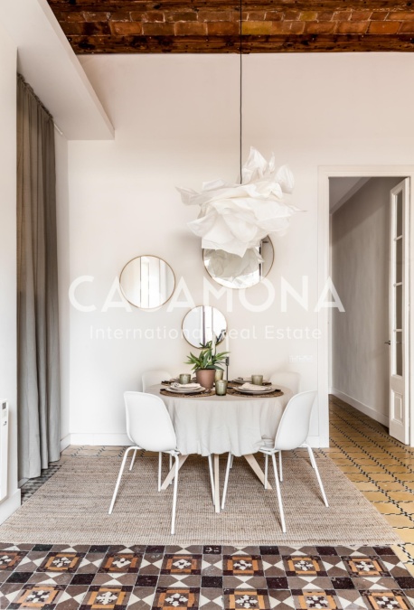 Charmant appartement de 3 chambres avec terrasse dans l’Eixample Dreta