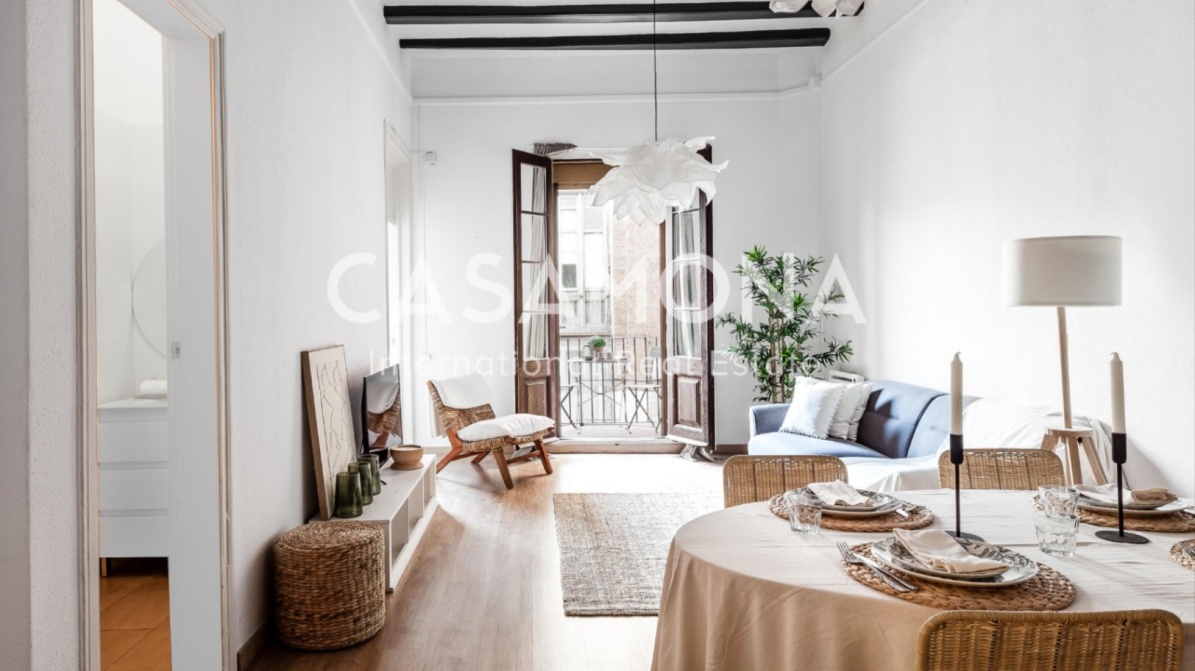 Elegant apartament de 3 dormitoris amb balcó a l'Eixample Dreta