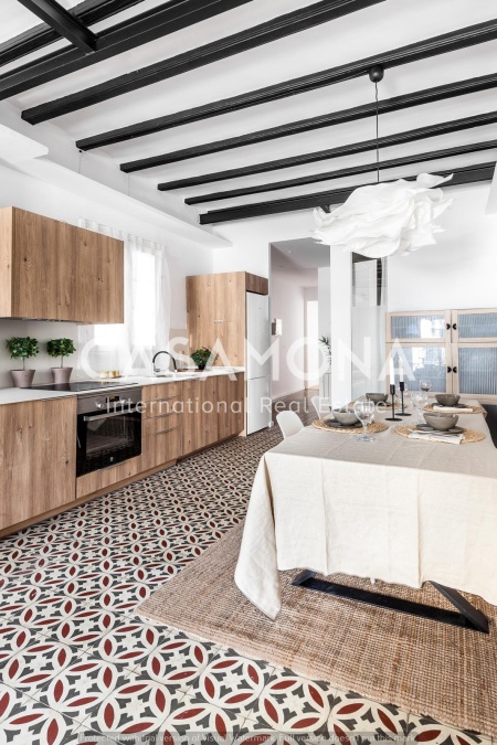 (RESERVED) Elegant 4-Bedroom Apartment in Eixample Dreta