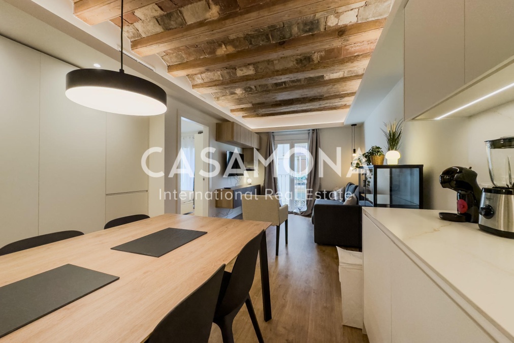 Luxury 3 Bedroom Apartment in the Heart of El Born