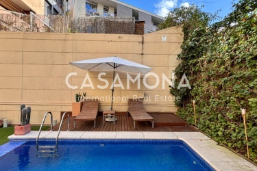 (Reserved) Spacious Duplex Near Sagrada Familia with Private Pool and Garden