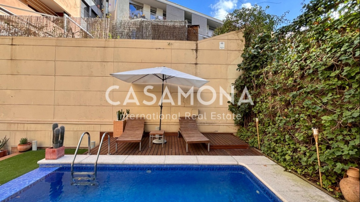 Schöne Maisonette mit 4 Schlafzimmern und Pool in der Nähe der Sagrada Familia