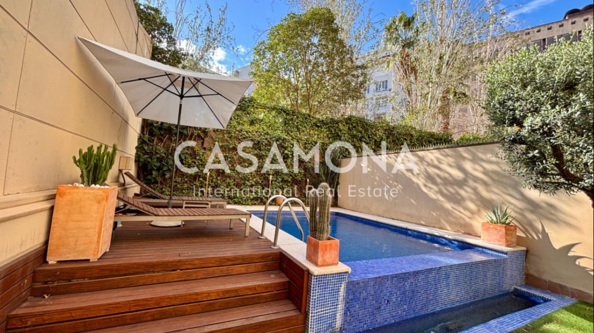 Beautiful Duplex 4 bedroom with Swimming Pool Near Sagrada Familia