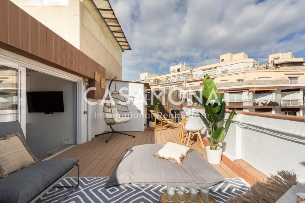 BELLISSIMO ATTICO CON TERRAZZA PRIVATA NELL'EIXAMPLE