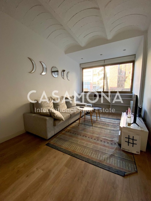 Cozy Bedroom Suite til leie i Barcelona sentrum – Girls Only