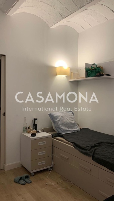 Accogliente camera da letto con bagno in appartamento condiviso vicino a Plaza Tetuan