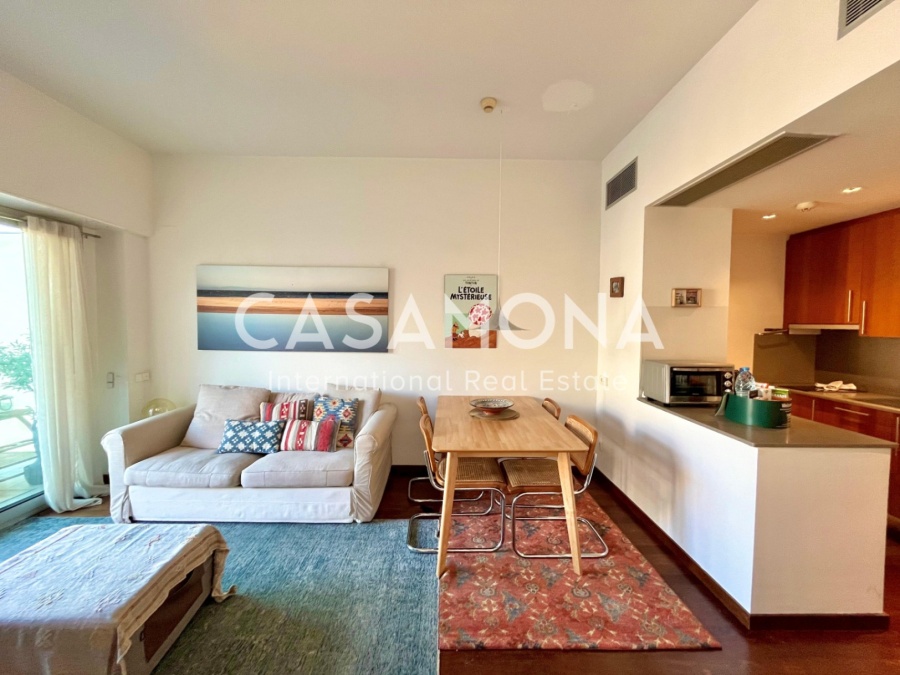 Apartment in Fully Serviced Building with Big Balcony, Gym and Restaurant in Passeig de Gràcia