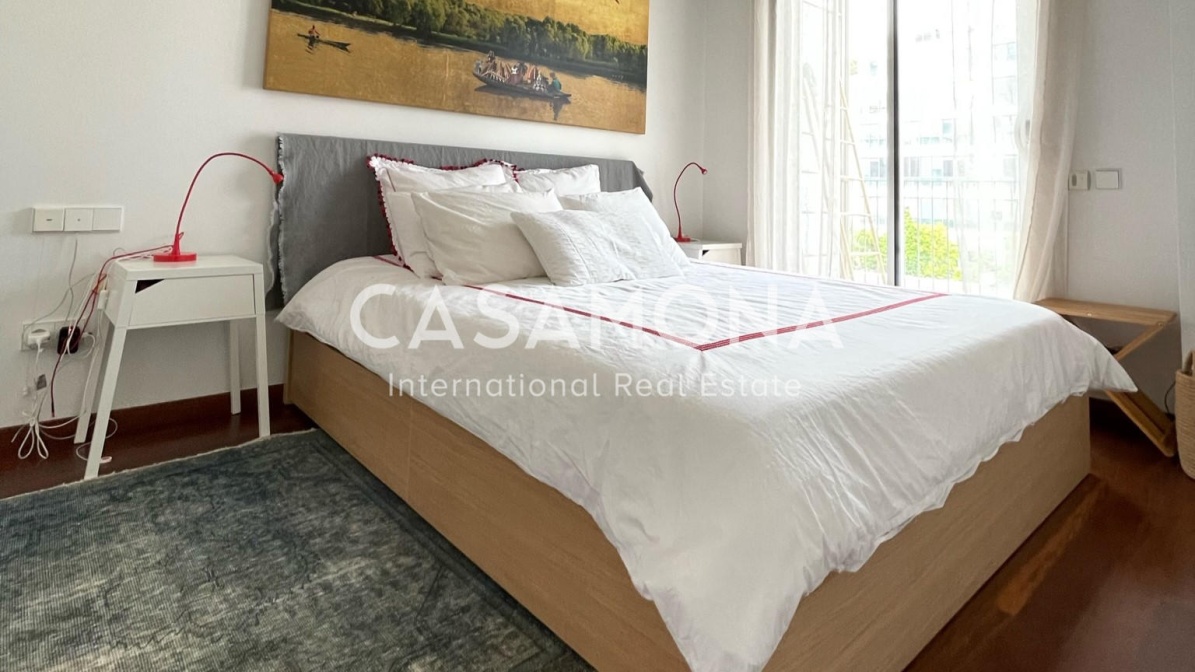 Chic 1 Bedroom Apartment in Central Barcelona