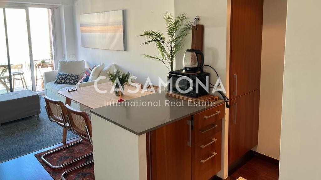 Cozy One-Bedroom Apartment in an Exclusive Building in Central Barcelona