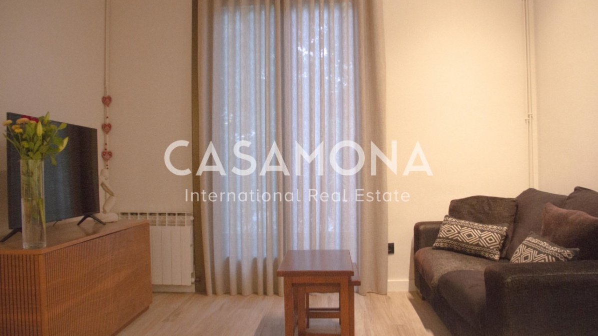 Apartament al centre de la ciutat a prop de la plaça de Catalunya amb gran pati privat i balcó