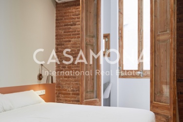 Modern Three-Bedroom Apartment in Gracia