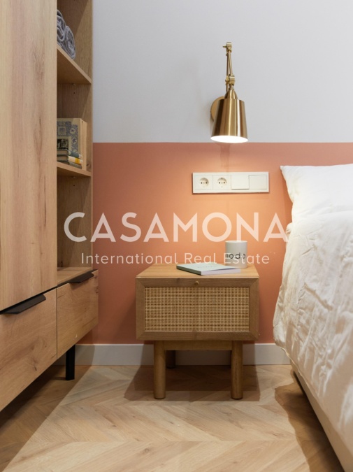 Modern Three-Bedroom Apartment in Gracia