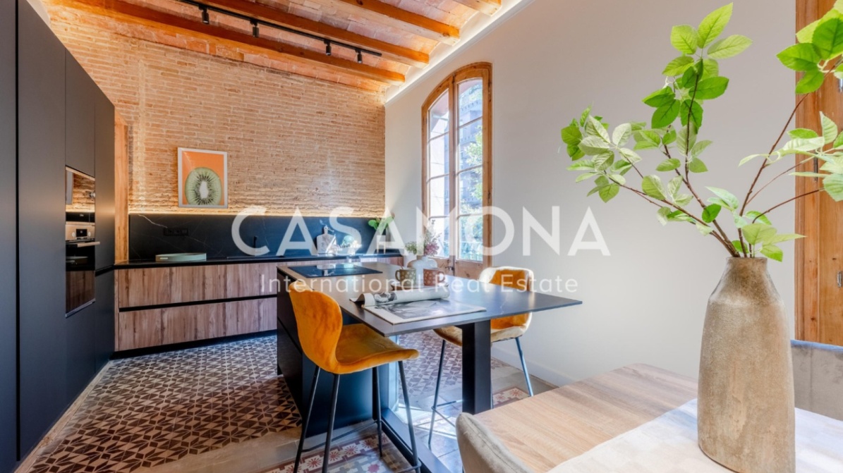 Newly Renovated 3-Bedroom Apartment with 3 Balconies in Passeig de Gracia