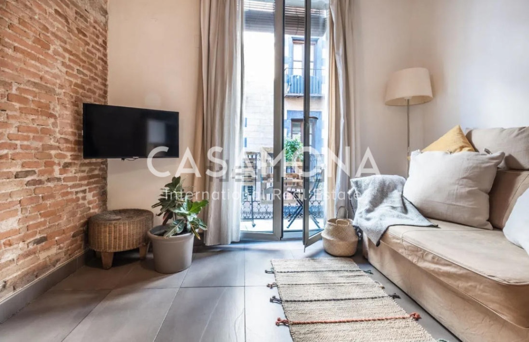 Modern Studio with a Lift near La Rambla