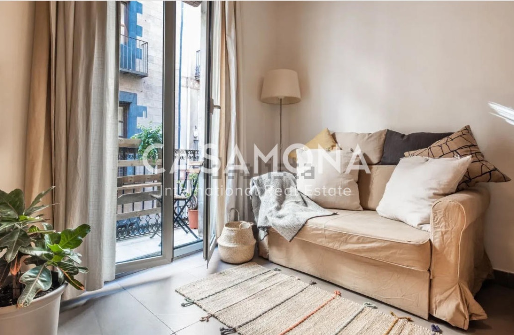 Modern Studio with a Lift near La Rambla