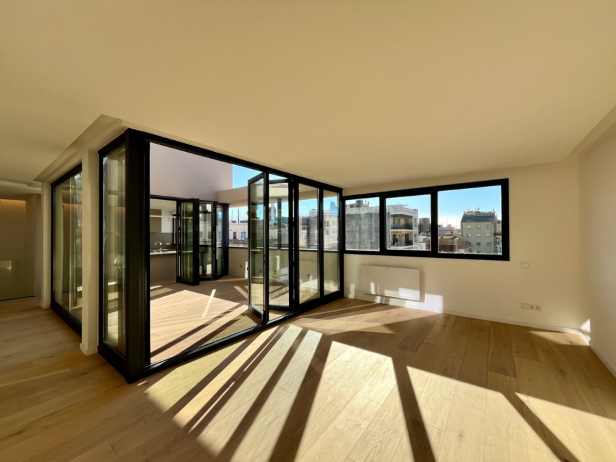 Luxe penthouse met meerdere terrassen aan de Rambla Cataluña