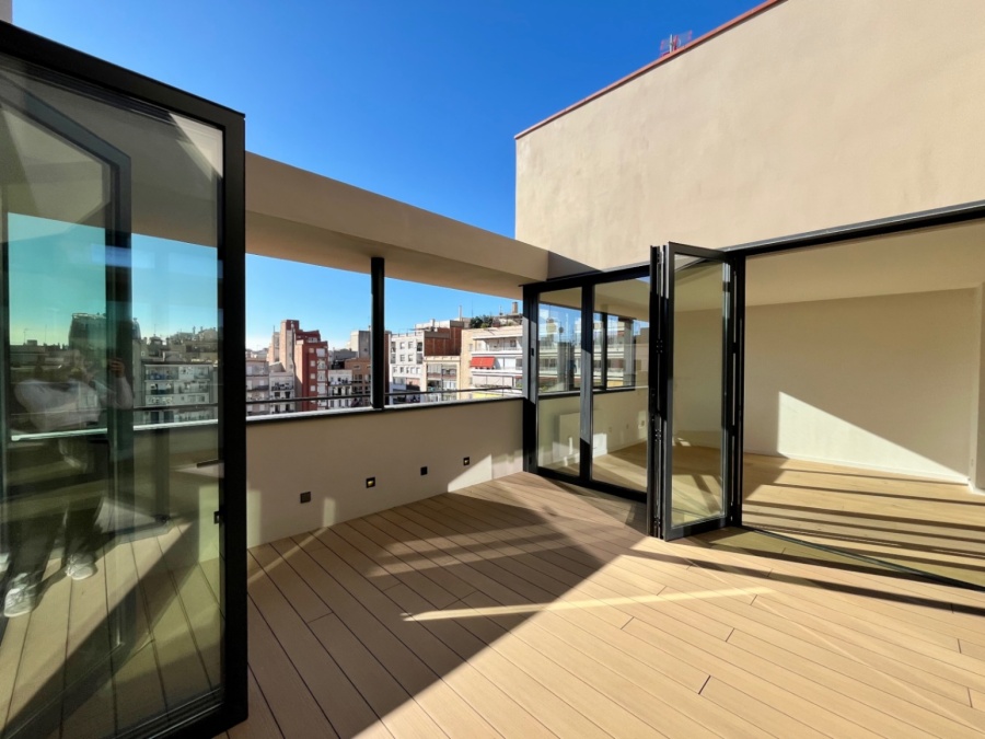 Luxe penthouse met meerdere terrassen aan de Rambla Cataluña