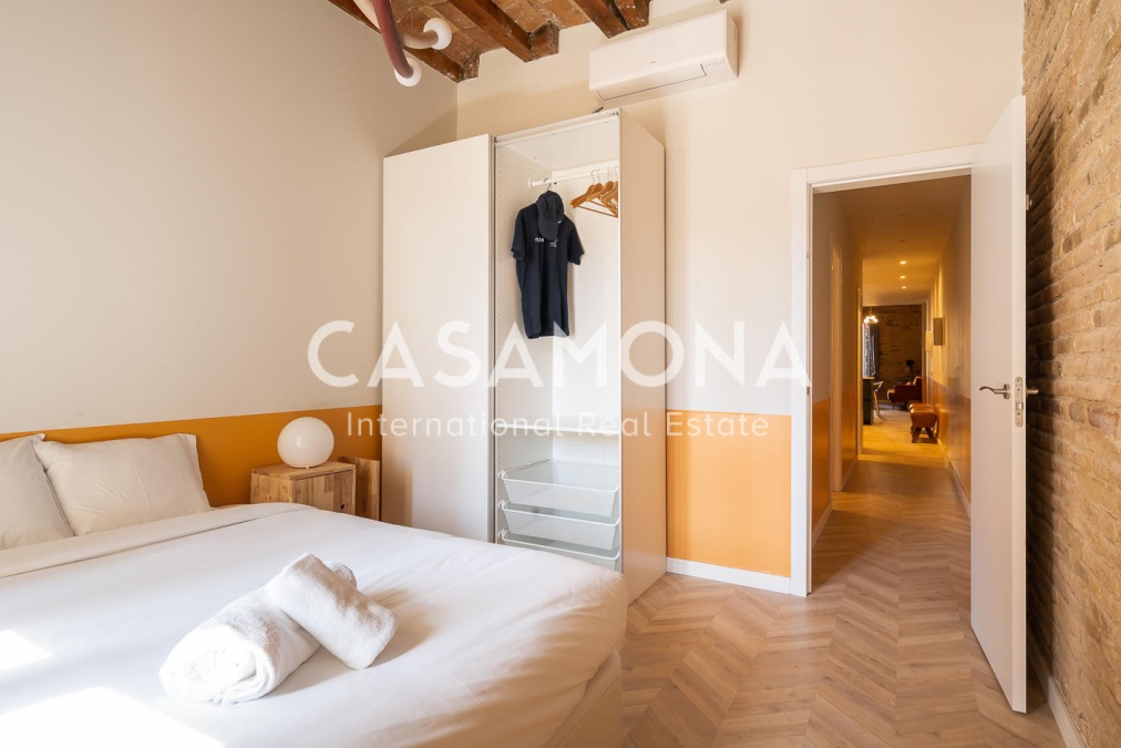 Room in a Renovated and Bright Apartment in Sant Antoni