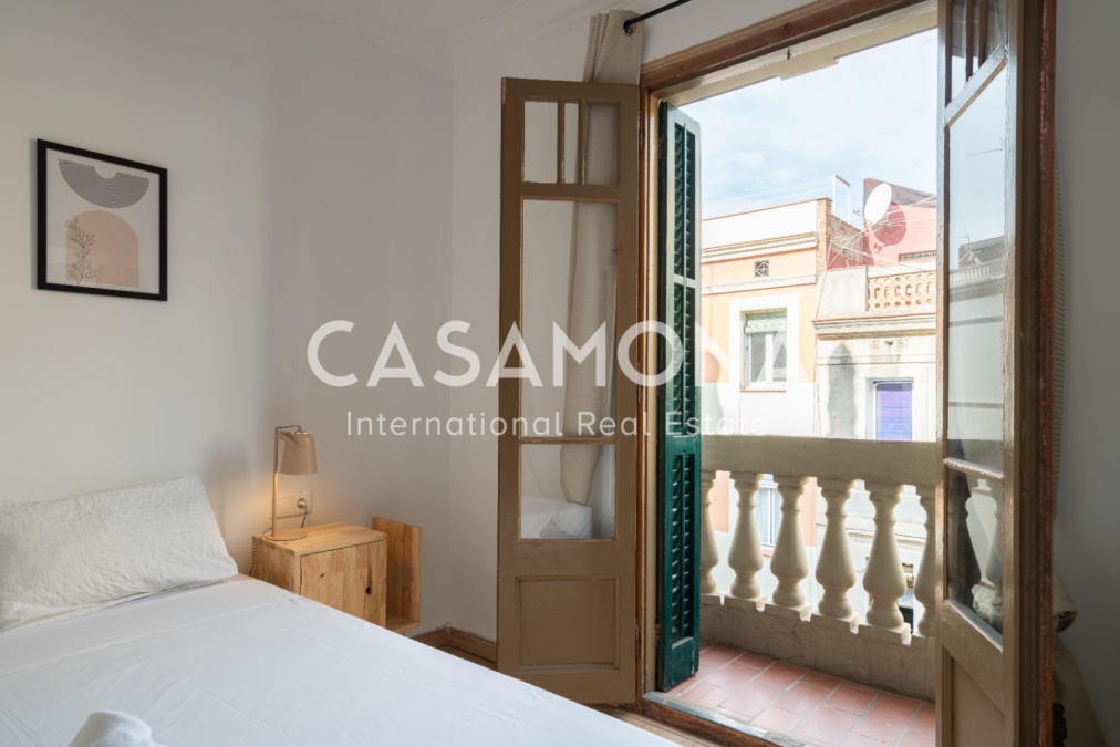 Apartamento de 3 dormitorios recientemente reformado en Poble Sec