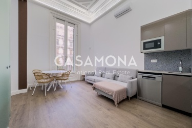 Modern appartement met 1 slaapkamer en balkon en terras aan de Rambla Catalunya